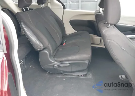 2021 Chrysler Voyager L z USA, uszkodzony, nr VIN 2C4RC1AG4MR558297